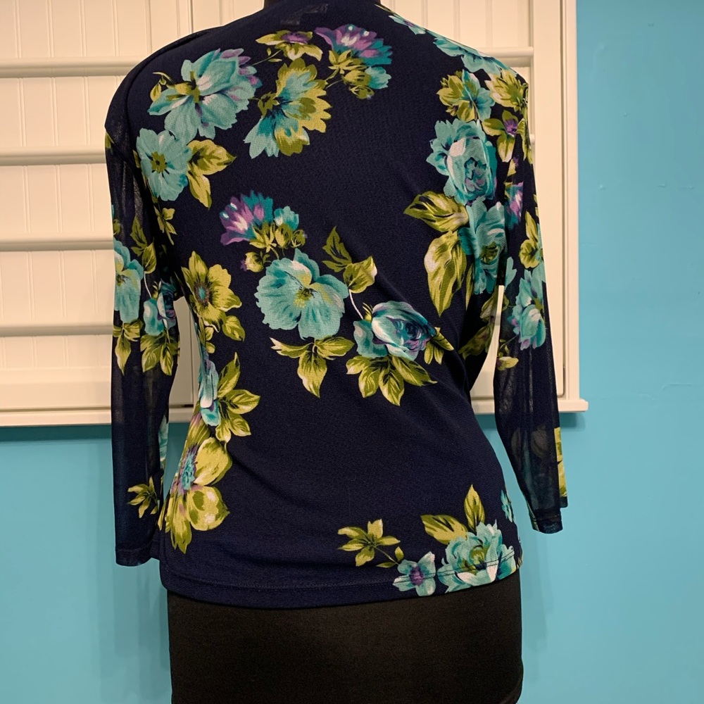 COPY - 5/$25 Coldwater Creek Blue Floral Wrap Blouse XL - Picture 2 of 6